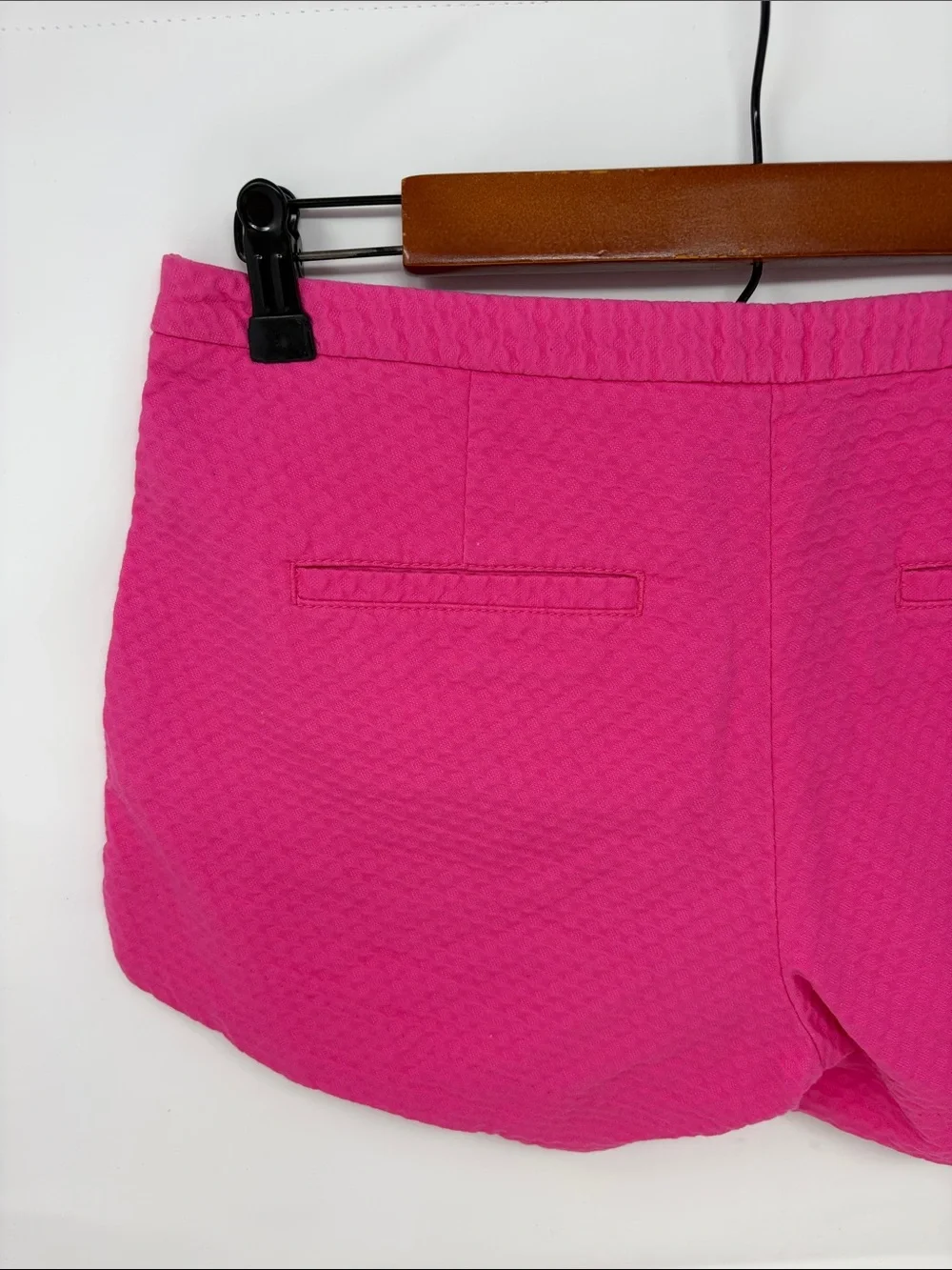 Lilly Pulitzer Bright Pink Textured Casual Shorts Size 0 Excellent Condition